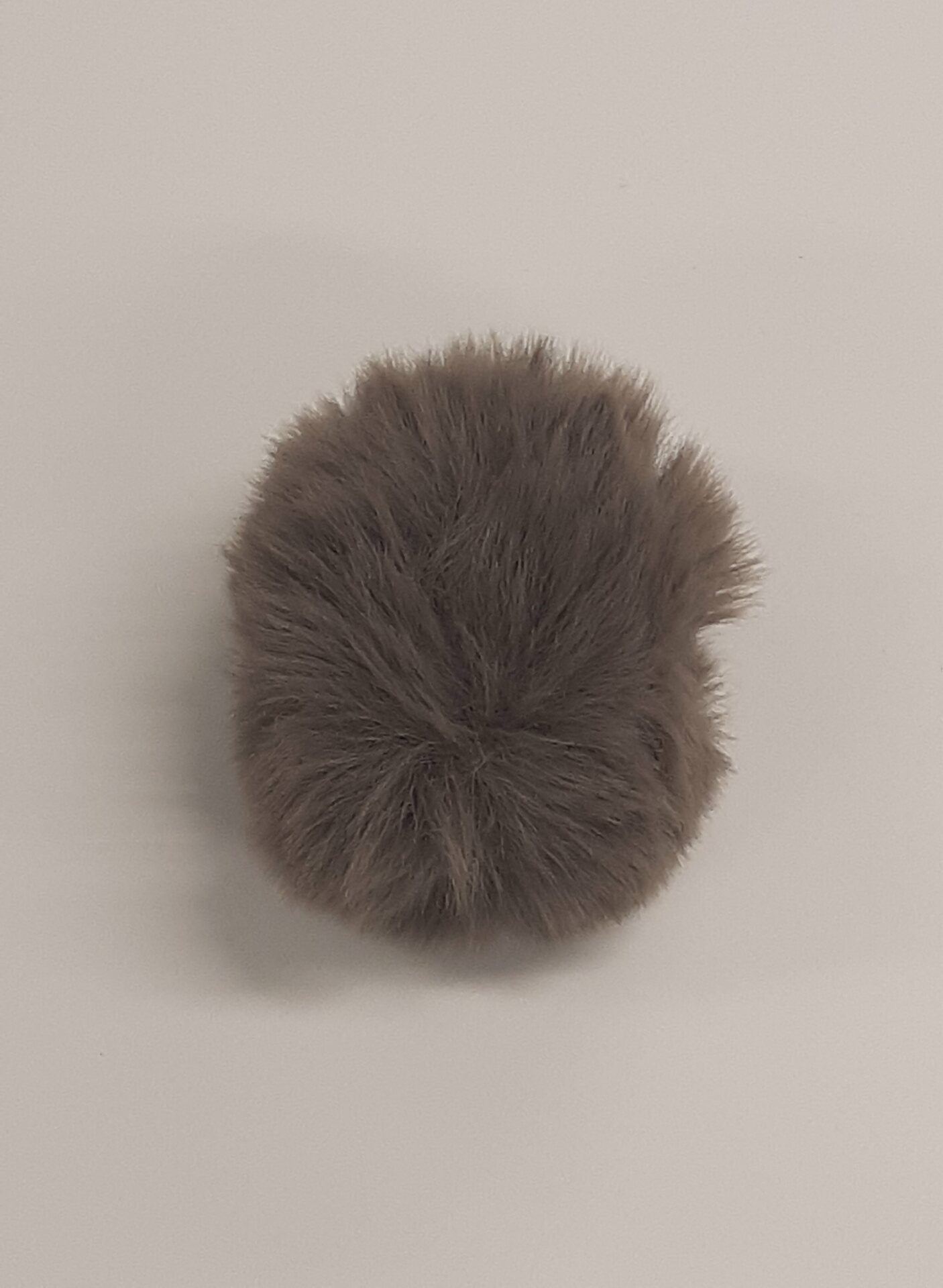 Pompons tupsu 8cm Nutria