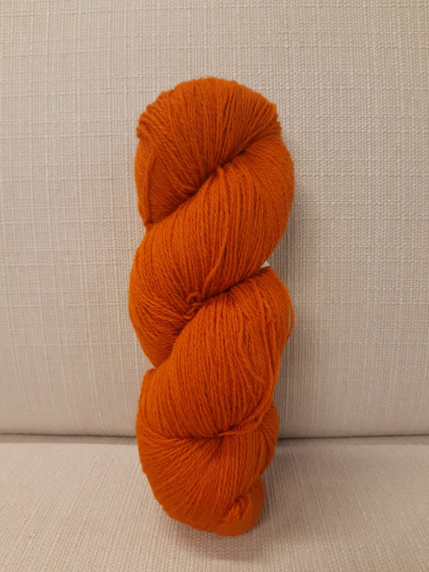 Aade Lõng Vironvilla 8/2 vyyhti yksivärinen Orange n. 200g