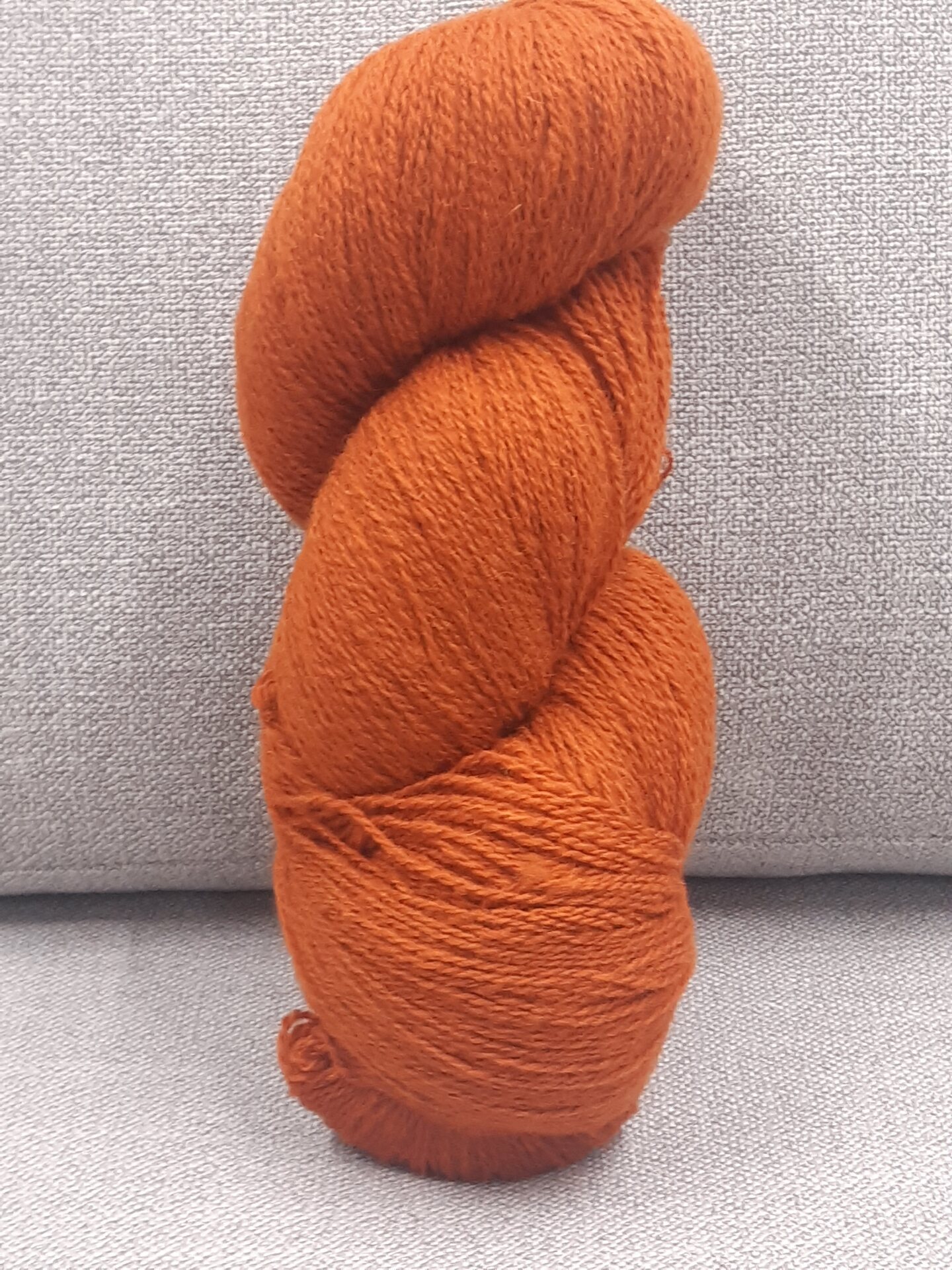 Aade Lõng Vironvilla 8/2 vyyhti yksivärinen Dark orange n. 270g