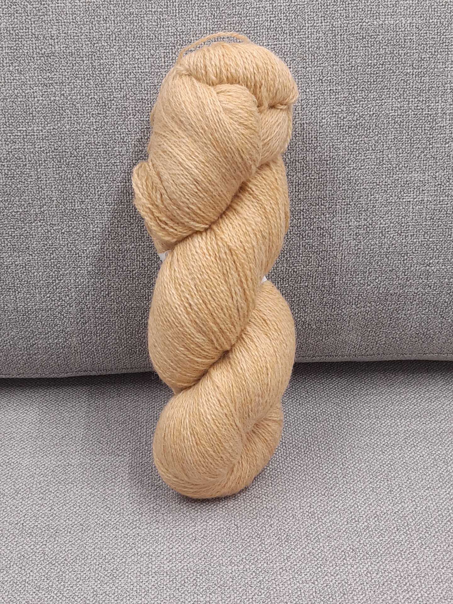 Aade Lõng Vironvilla 8/2 vyyhti yksivärinen Sand n. 240g