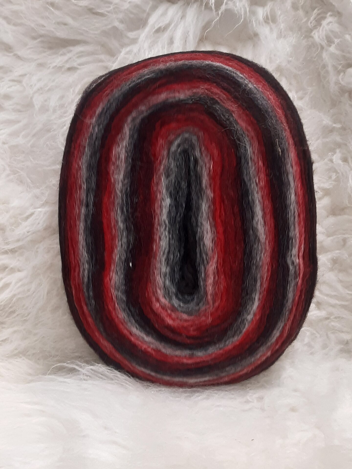 Lankapuodin hahtuva kiekkonen Punane-musta-harmmoo