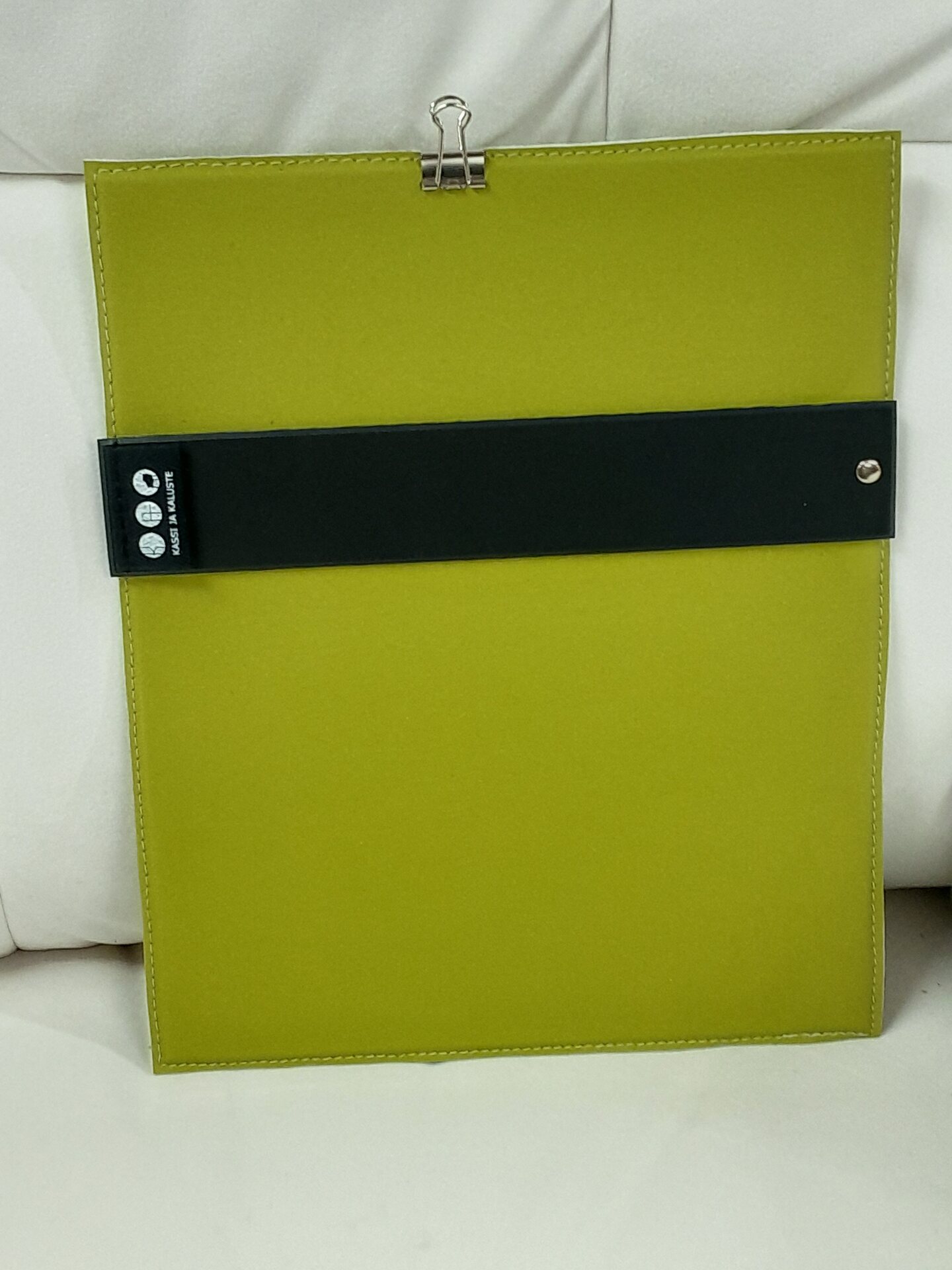 Neulontaohjeen alusta Oliivin vihreä