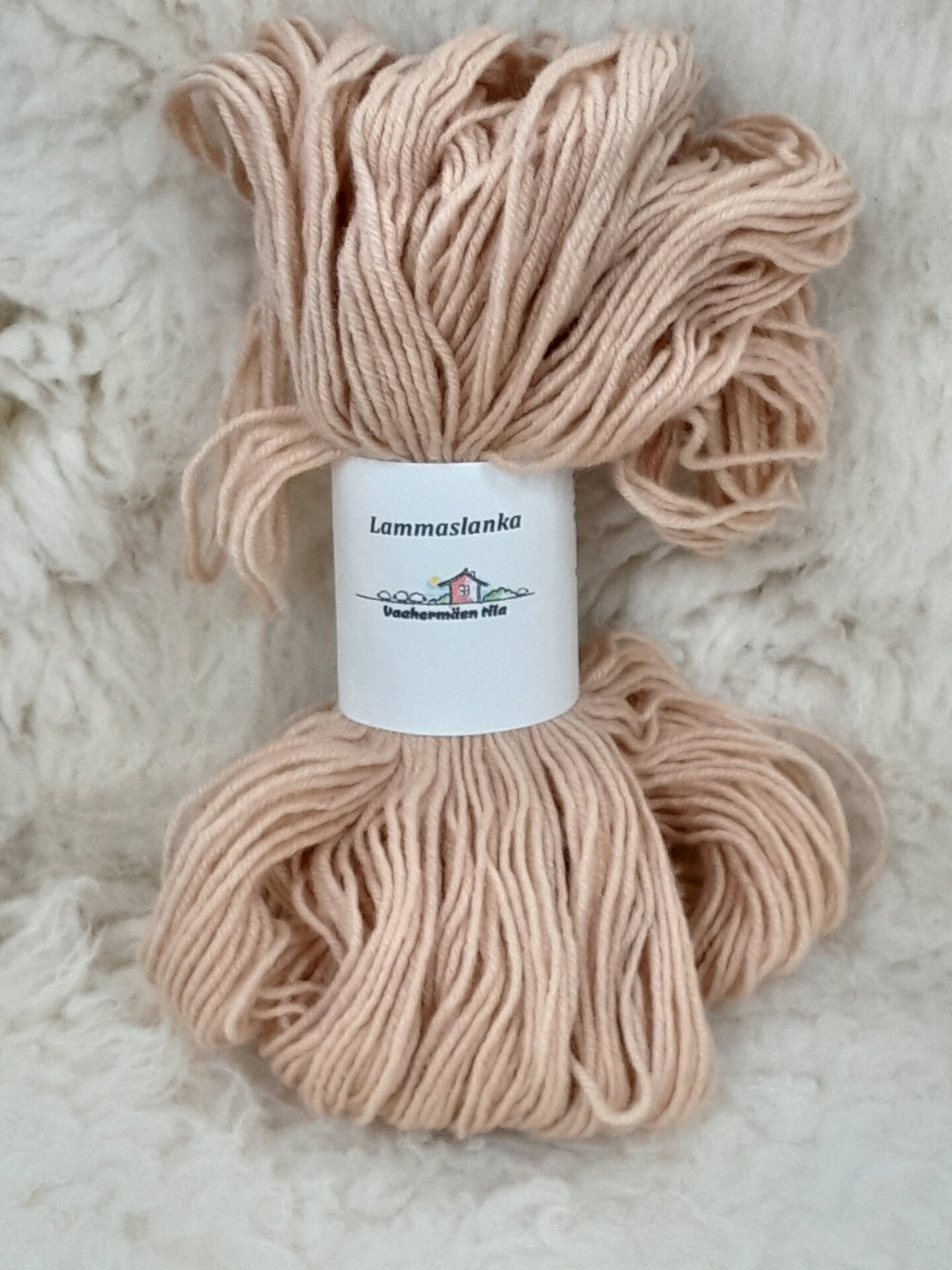 Kasvivärjätty kampalanka 110x4, 100g n. 210m LV+avokado 2