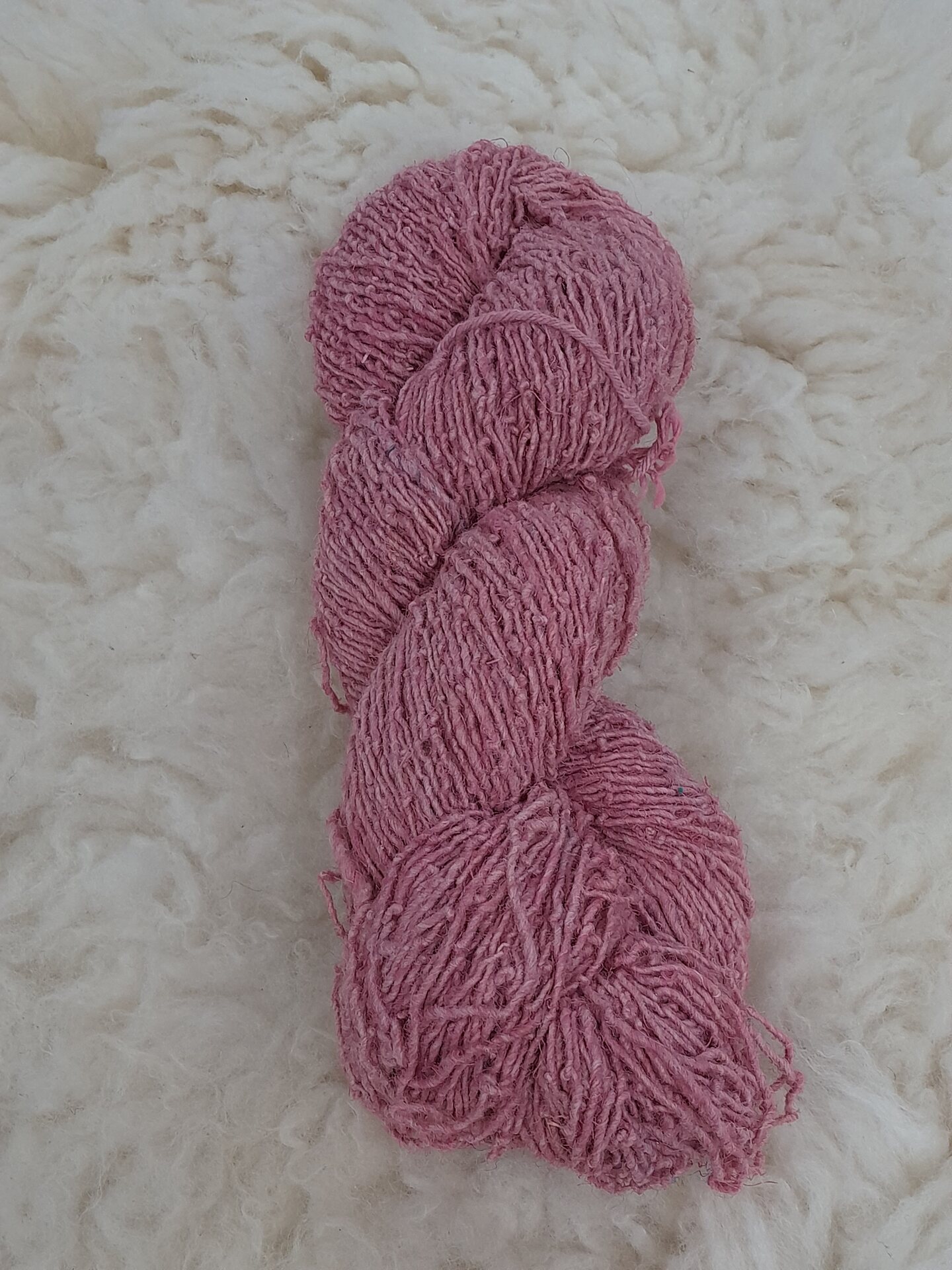 Nokkonen, konekehrätty Roosa