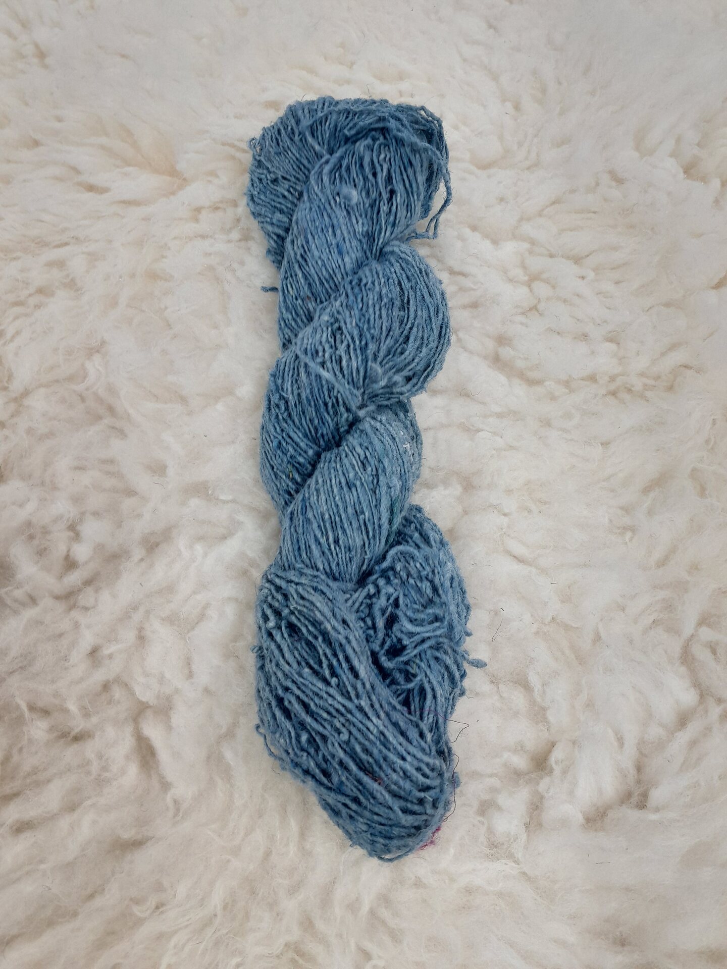 Nokkonen, konekehrätty Vaalea sininen