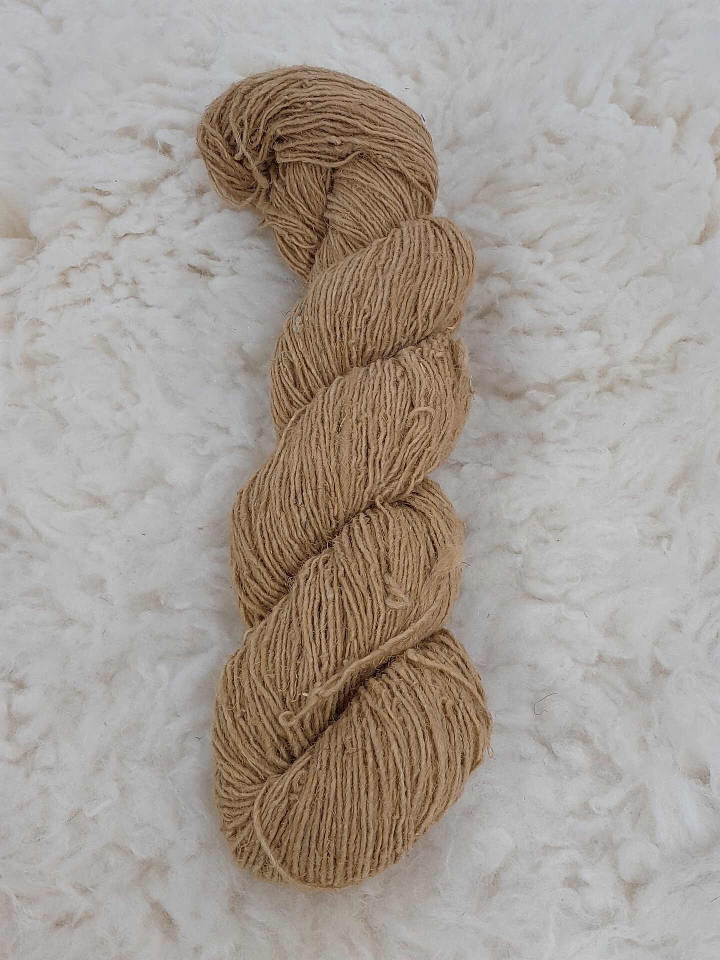 Nokkonen, konekehrätty Beige