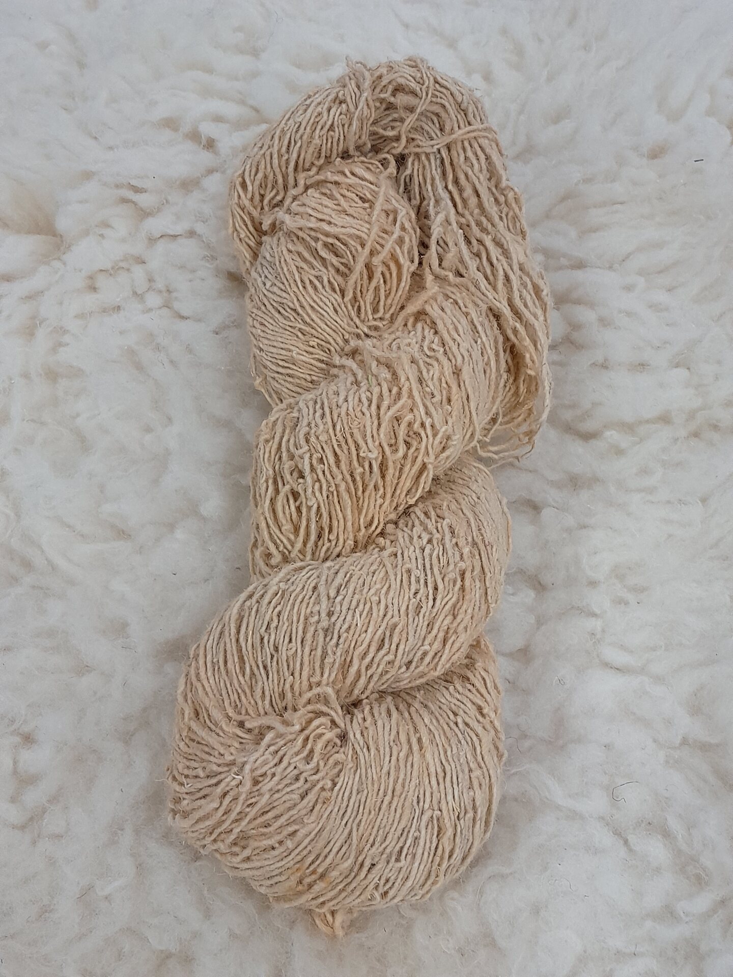 Nokkonen, konekehrätty Vaalea beige