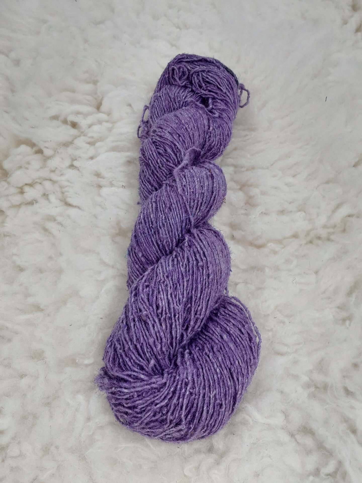 Nokkonen, konekehrätty Vaalea violet