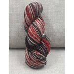 Aade Lõng Vironvilla 8/2 vyyhti monivärinen Red-grey-black n. 230g