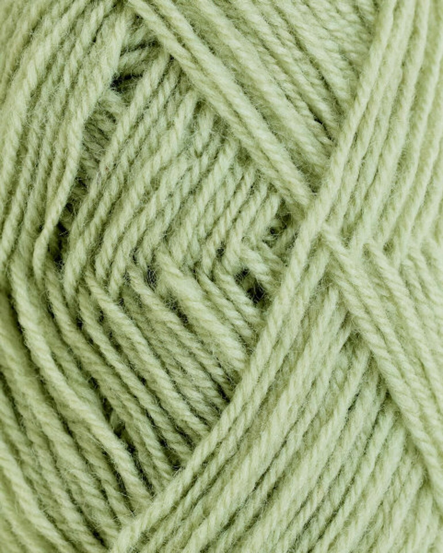 Rauma Garn 3-tråds Strikkegarn, 3-säikeinen karstalanka 190 Pistasje