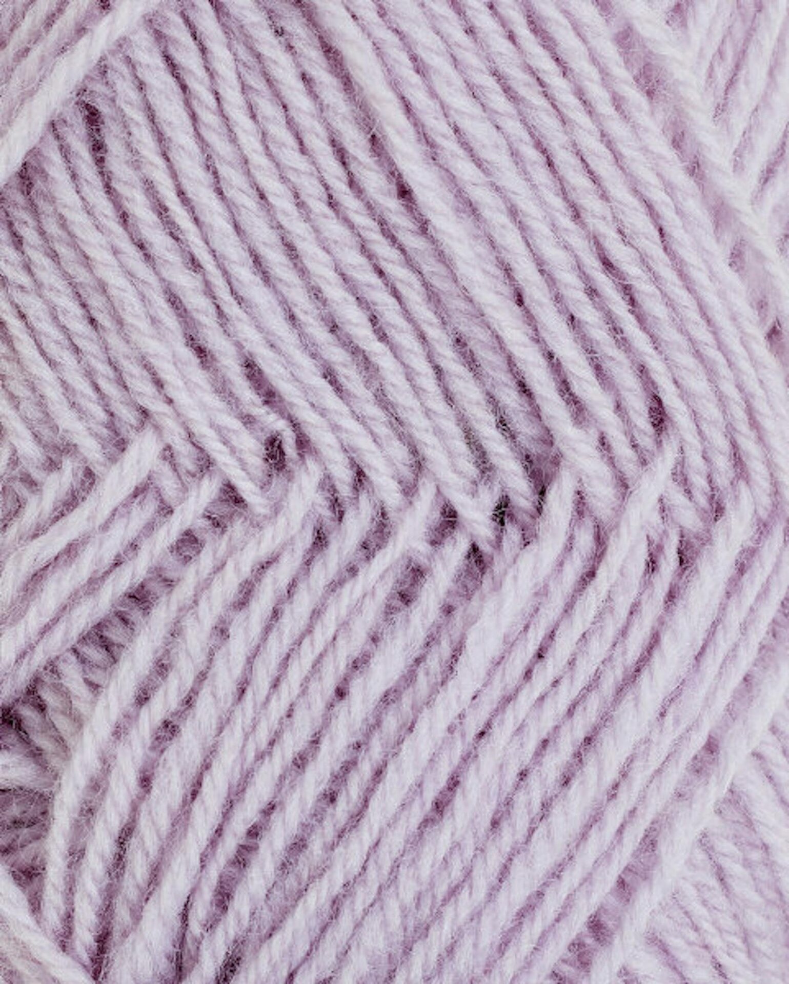 Rauma Garn 3-tråds Strikkegarn, 3-säikeinen karstalanka 194 Lys syrin