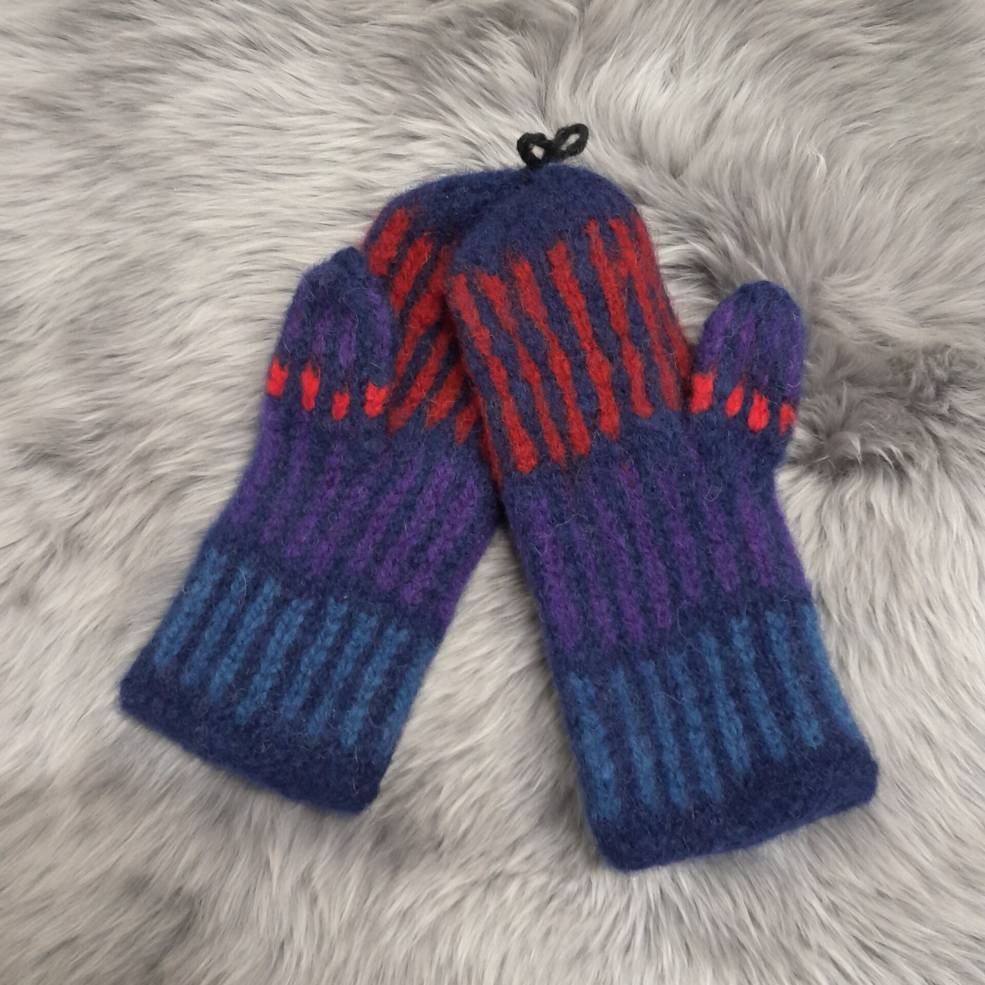 Tuula Tanner Vanutetut vanttuut kirjava S