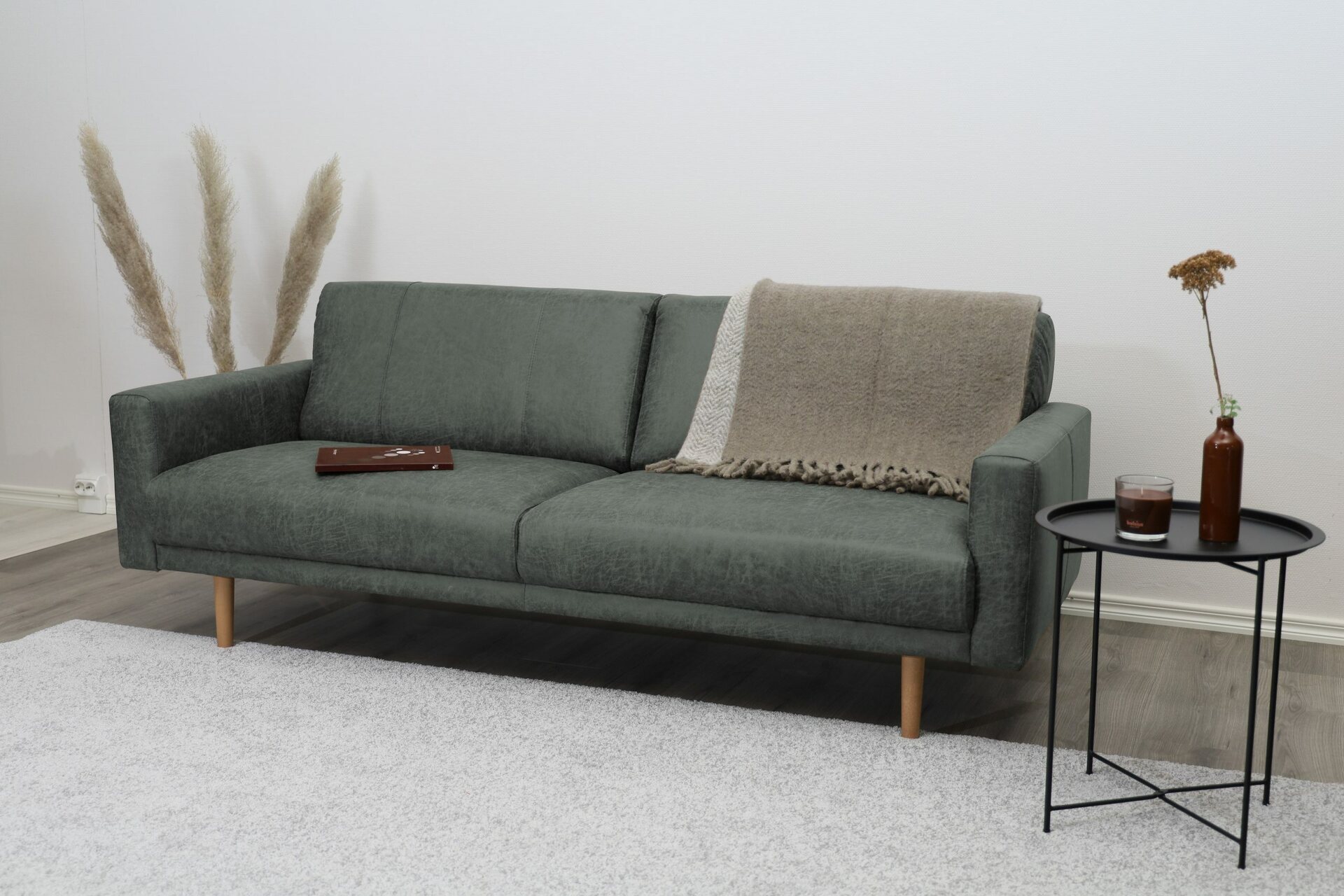 Huonekalukeidas-mallisto Hanko 3-istuttava sohva Vindis Harmaa