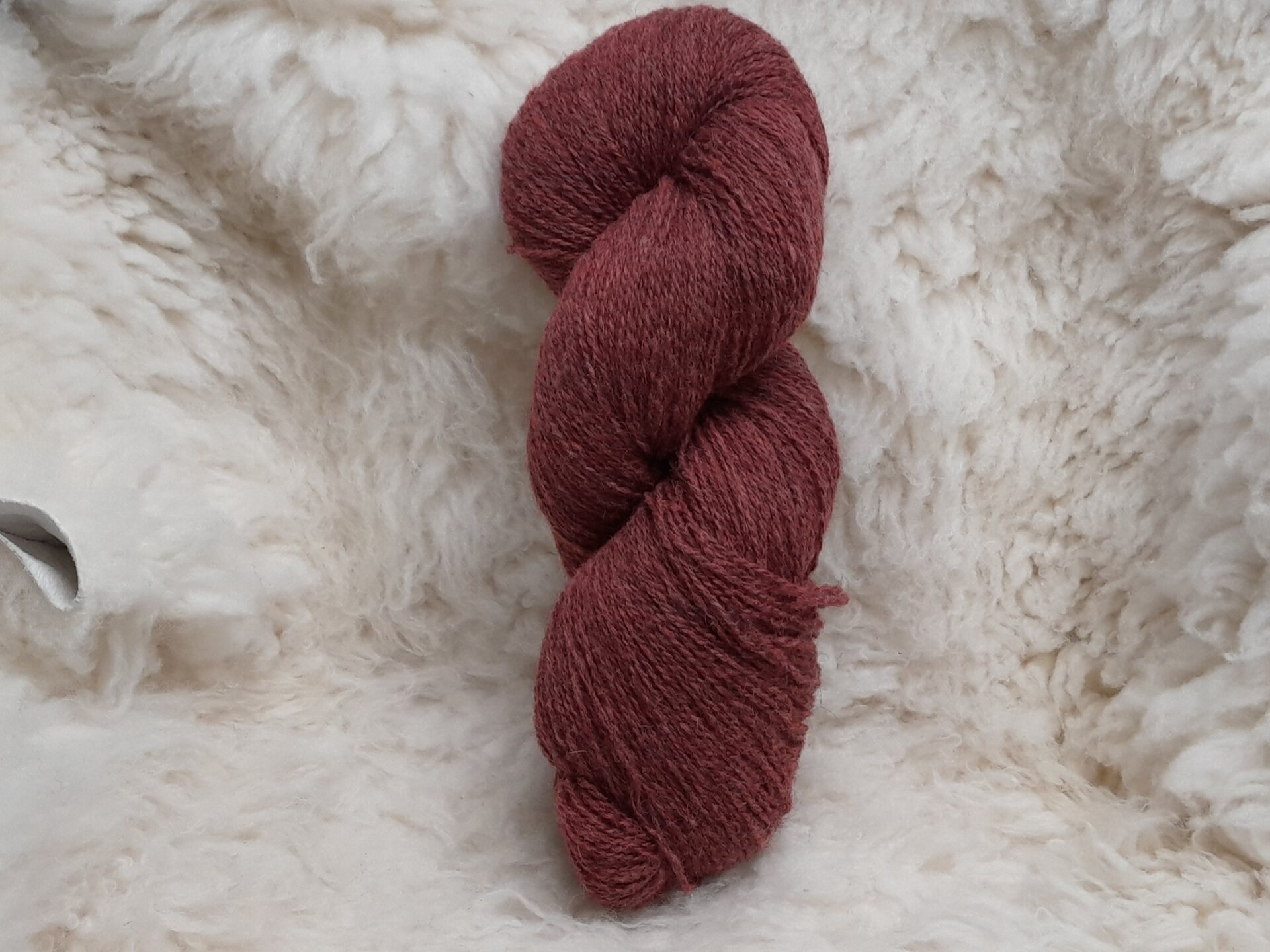 Aade Lõng Vironvilla 8/2 vyyhti yksivärinen Wine n. 240g