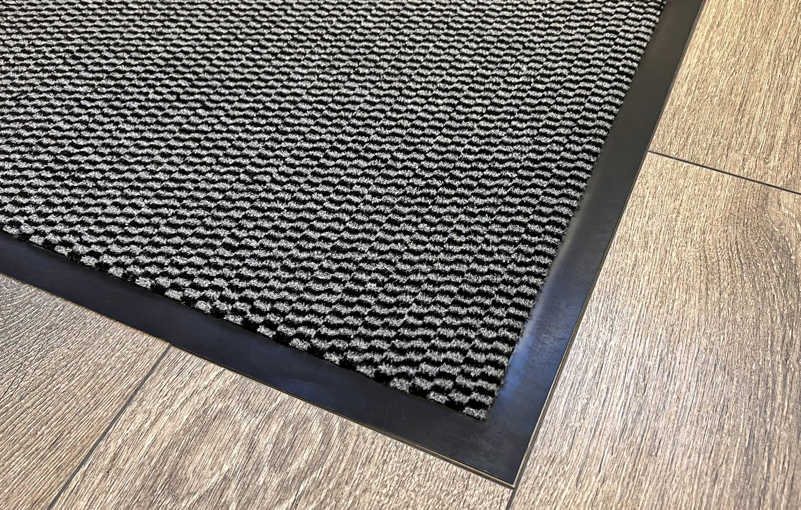 Nordium Stocksund Tiger kuramatto Tumman harmaa