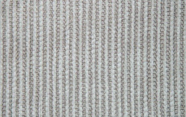 Huonekalukeidas-mallisto Pompano 3-istuttava löhösohva. Ribbon kankaalla Ribbon 235