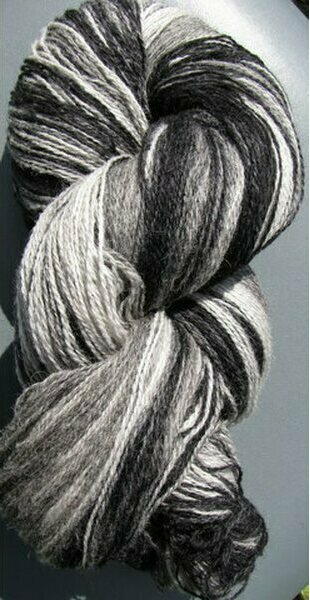 Aade Lõng Vironvilla 8/2 vyyhti monivärinen Black-White n. 260g