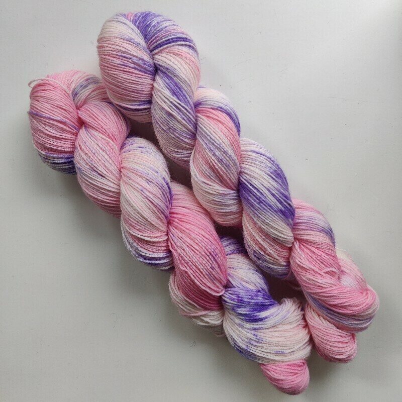 Skeinfinity Ohkanen merinosukkanen Babe