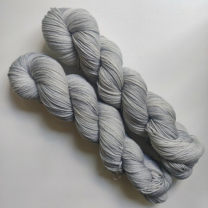 Skeinfinity Ohkanen merinosukkanen Grey Base