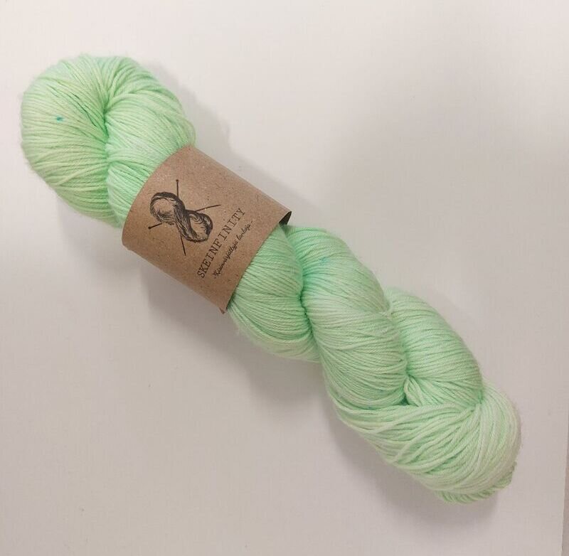 Skeinfinity Ohkanen merinosukkanen Kevät Neon